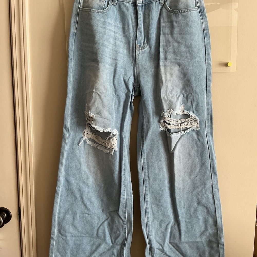 SHEIN Light Blue Distressed Straight Leg Jeans